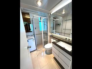 Tung Chung - Coastal Skyline Phase 4 Le Bleu Deux Block 5 05