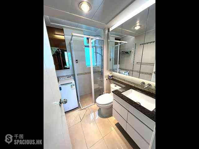 Tung Chung - Coastal Skyline Phase 4 Le Bleu Deux Block 5 05