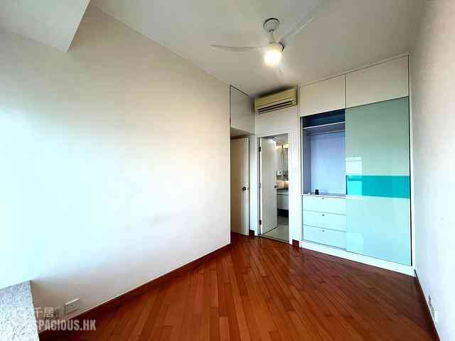 Tung Chung - Coastal Skyline Phase 4 Le Bleu Deux Block 5 08