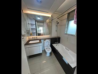 Tung Chung - Coastal Skyline Phase 4 Le Bleu Deux Block 5 09