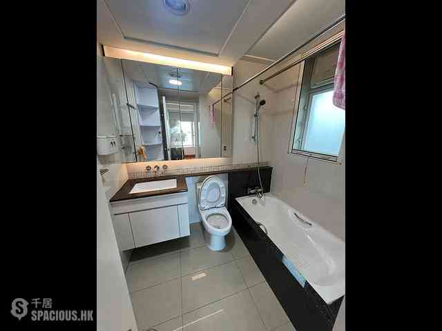 Tung Chung - Coastal Skyline Phase 4 Le Bleu Deux Block 5 09