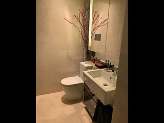 Wan Chai - The Avenue Phase 2 10