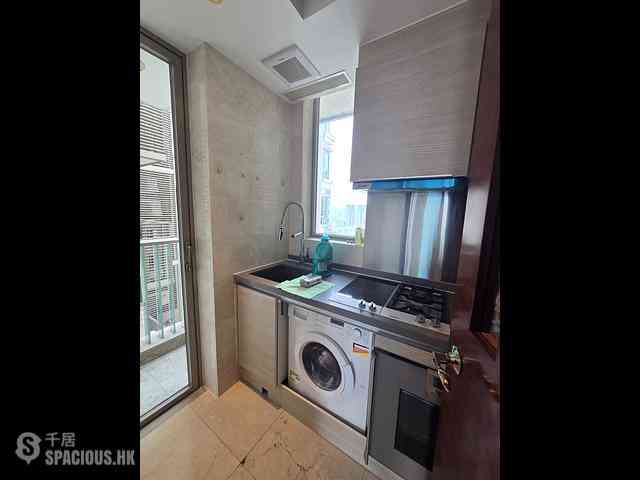 Yau Ma Tei - The Coronation Tower 7 07