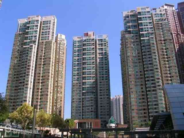 West Kowloon - The Waterfront 01