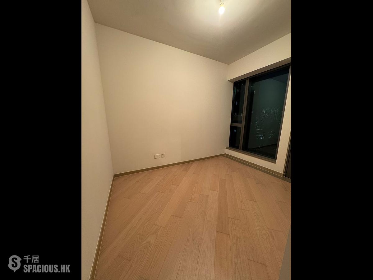 Wong Chuk Hang - The Southside Phase 1 Southland Tower 1A 01