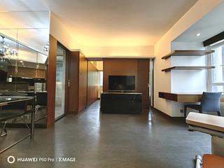 Tai Hang - Dragon Centre 02