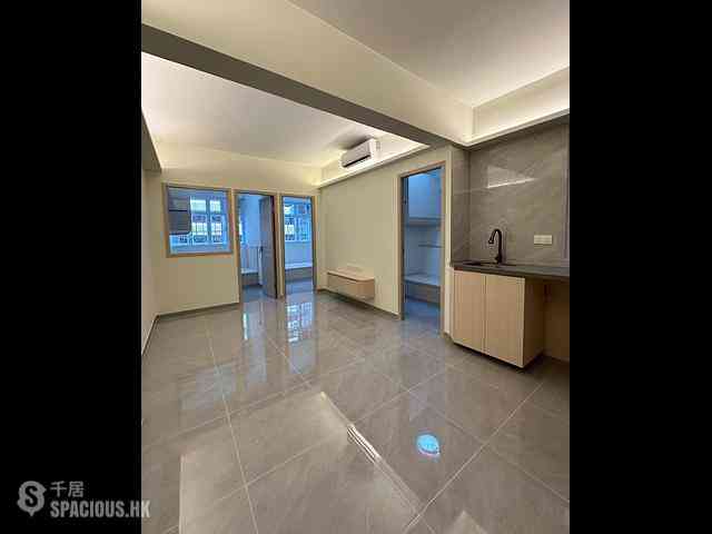 Wan Chai - King Tao Building 02