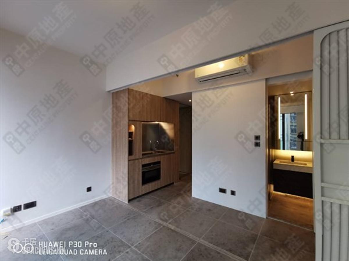 Sai Ying Pun - Bohemian House 01