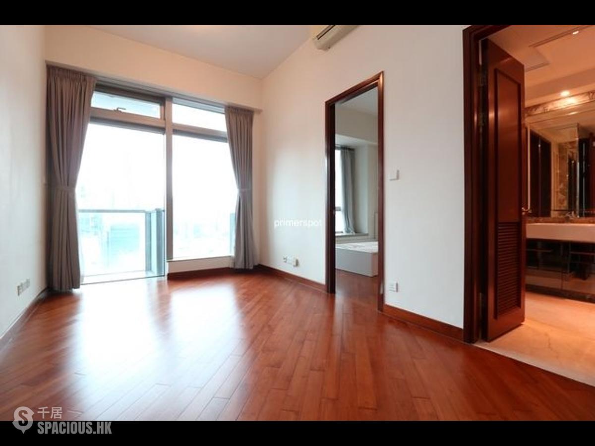 Wan Chai - The Avenue Phase 2 01