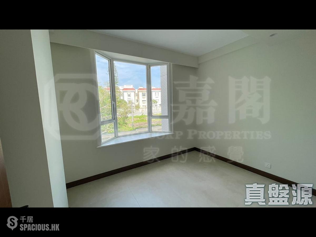 Chung Hom Kok - Hillgrove 01