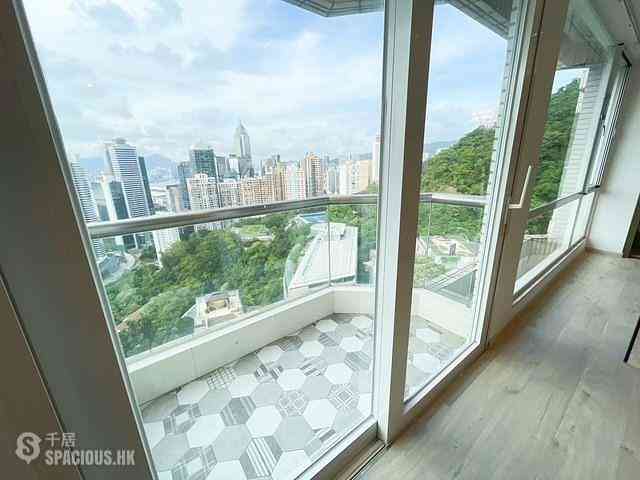 Mid Levels East - Bowen Place 01