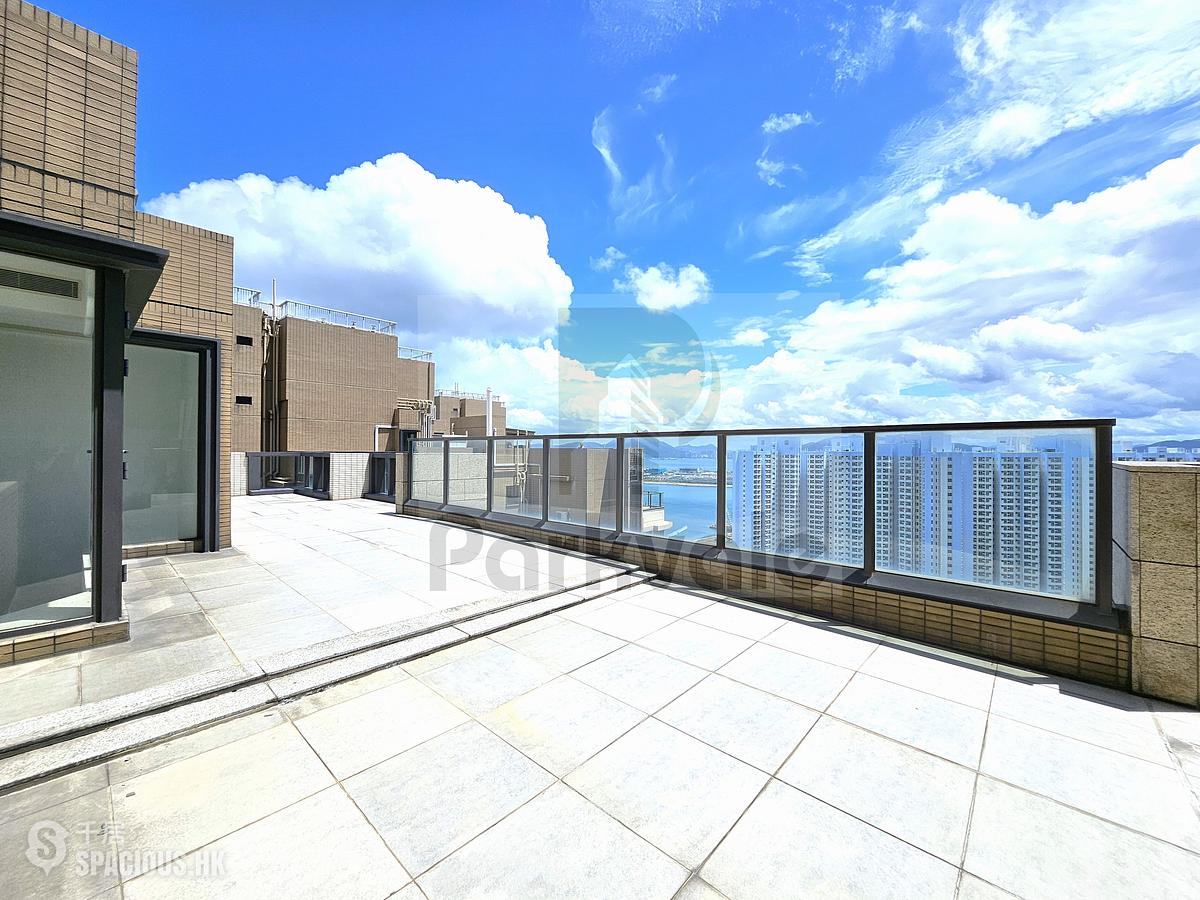 Tung Chung - The Visionary 01