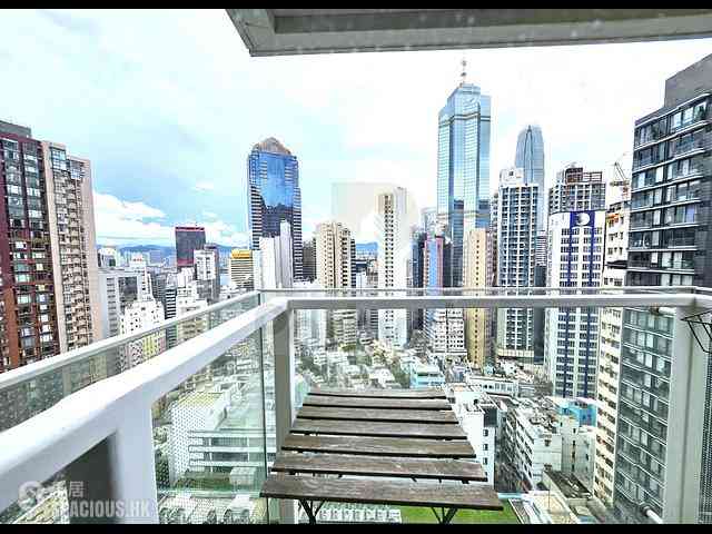 Soho - Centrepoint 01