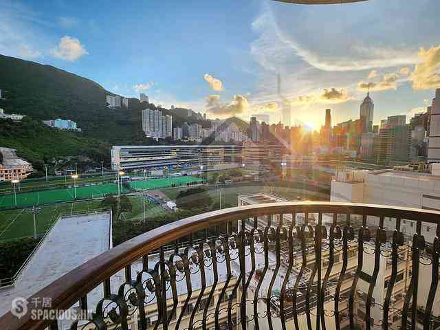 Happy Valley - Pioneer Court 01