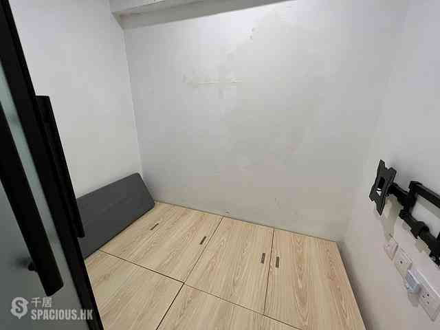 Mong Kok - Kingland Apartments 03