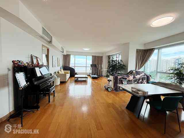 Wong Chuk Hang - Marinella 01