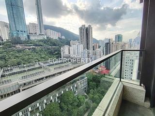 Happy Valley - Eight Kwai Fong Happy Valley 02