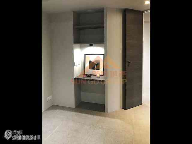 Sai Ying Pun - 168-172, Third Street 09