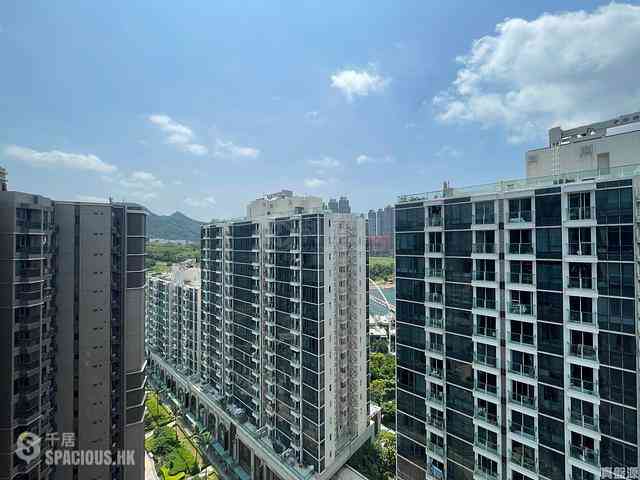 Tseung Kwan O - The Papillons Block 7 03