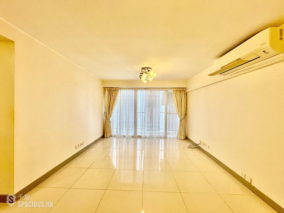Wan Chai - Phoenix Court Block 4 01