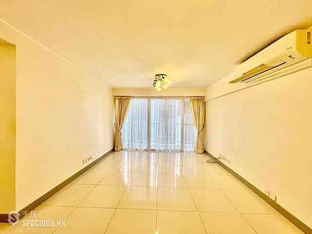 Wan Chai - Phoenix Court Block 4 01