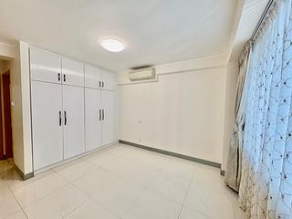 Wan Chai - Phoenix Court Block 4 03