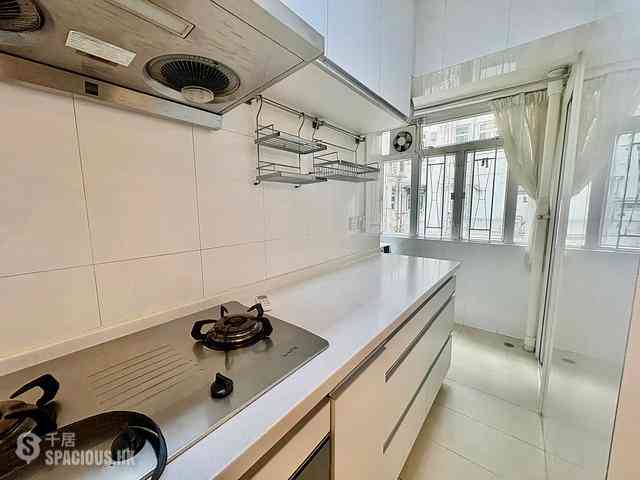 Wan Chai - Phoenix Court Block 4 08