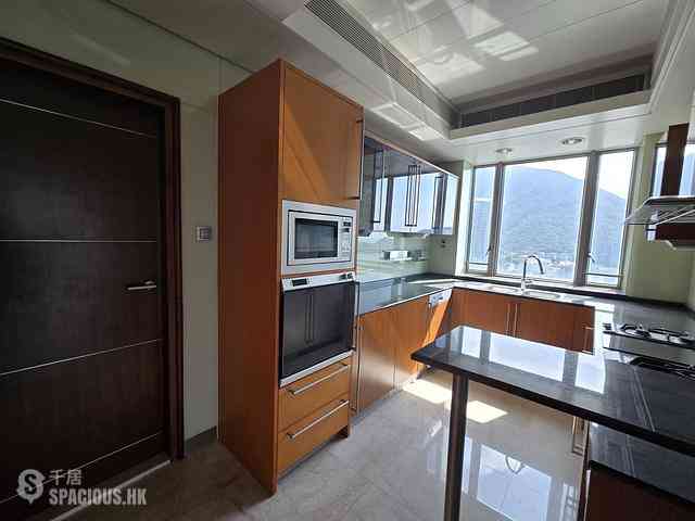 Repulse Bay - Grosvenor Place 03