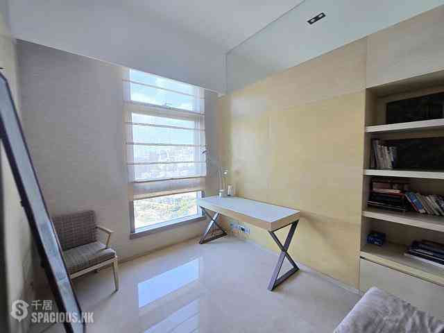 Repulse Bay - Grosvenor Place 05