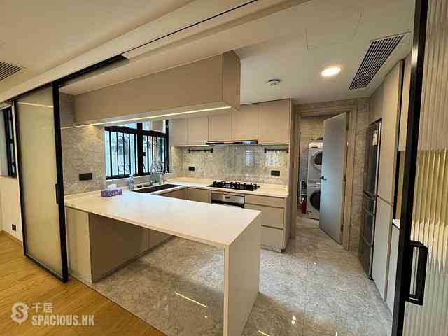 Mid Levels Central - Robinson Place 01