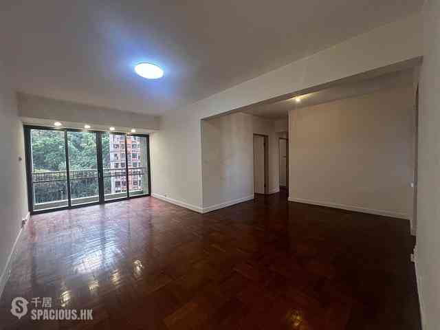 Mid Levels Central - Merry Court 01