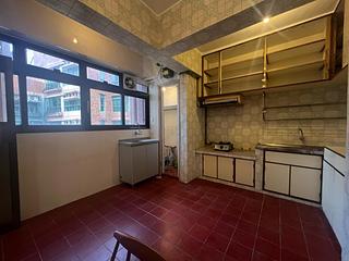 Mid Levels Central - Merry Court 07