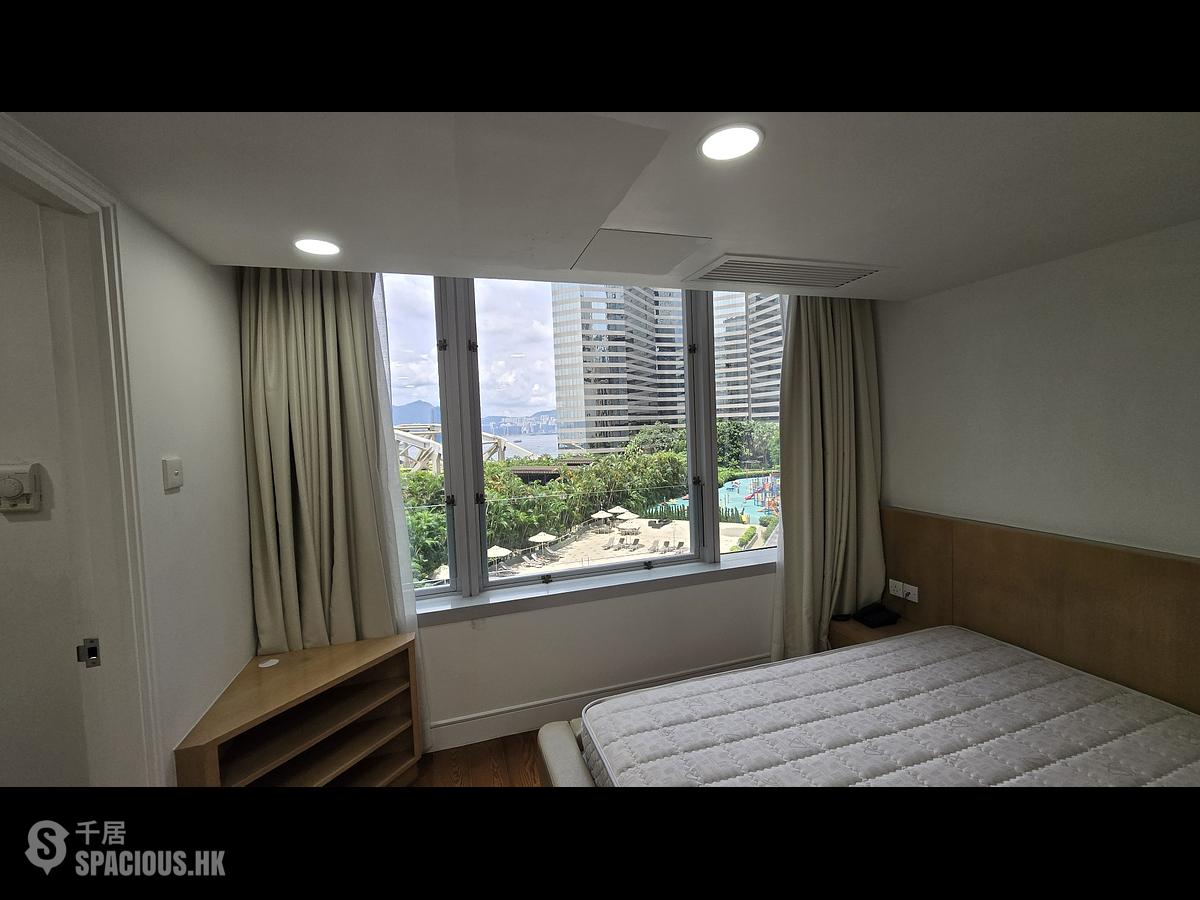 Wan Chai - Convention Plaza Apartments 01