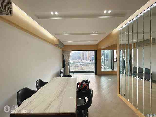 Tseung Kwan O - The Wings Ocean Wings Block 1 02