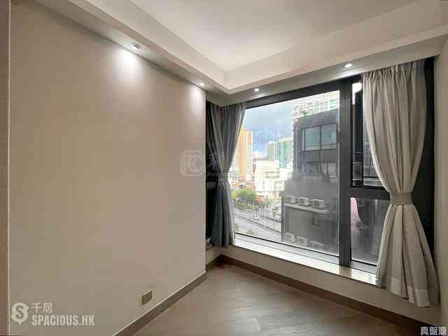 Tseung Kwan O - The Wings Ocean Wings Block 1 03