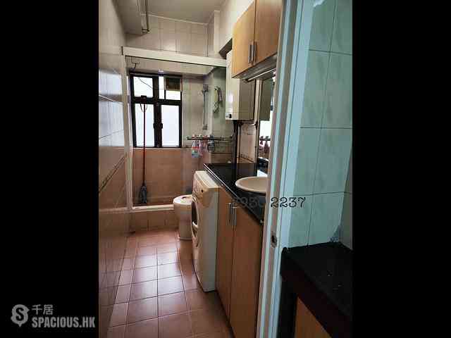 Sheung Wan - 76, Connaught Road West 02