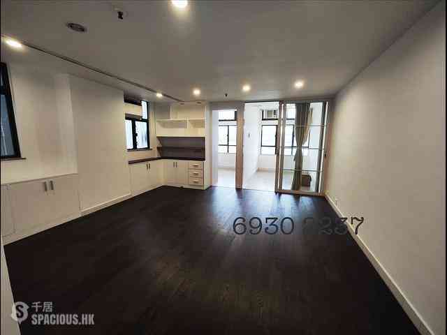 Sheung Wan - 76, Connaught Road West 01