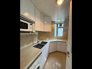 Tung Chung - Caribbean Coast Phase 2 Albany Cove Tower 8 06