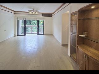 Mid Levels West - Realty Gardens 02