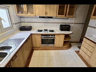 Mid Levels West - Realty Gardens 10