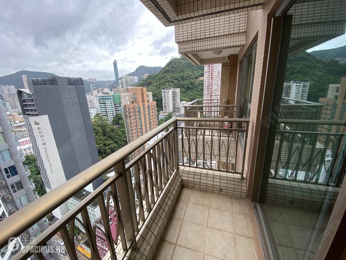 Wan Chai - The Zenith 01
