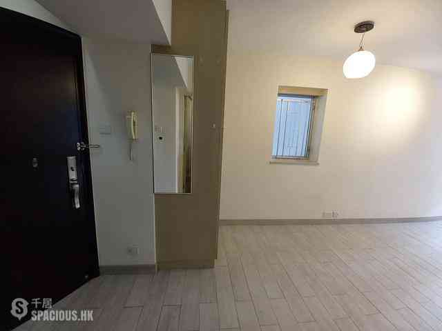 Quarry Bay - Westlands Court Ngar Lan Mansion 04