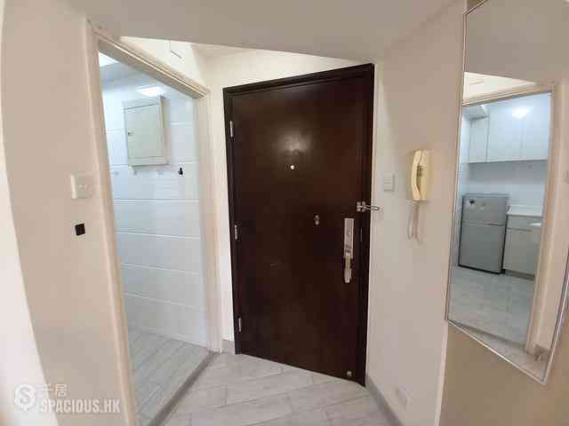 Quarry Bay - Westlands Court Ngar Lan Mansion 05