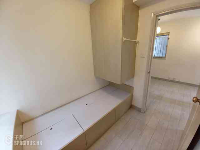 Quarry Bay - Westlands Court Ngar Lan Mansion 08