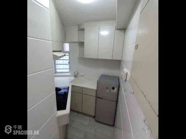 Quarry Bay - Westlands Court Ngar Lan Mansion 09