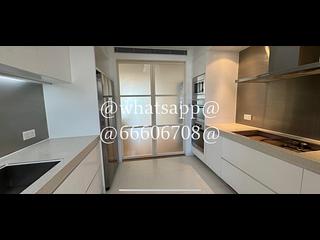 The Peak - Strawberry Hill 20