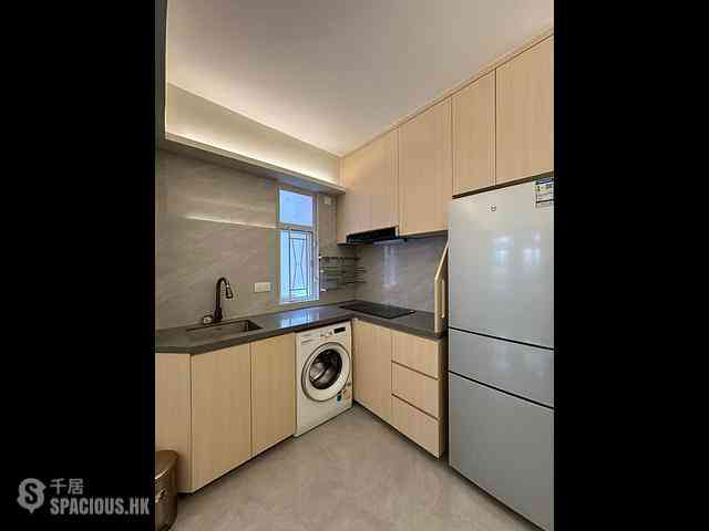 Wan Chai - King Tao Building 04