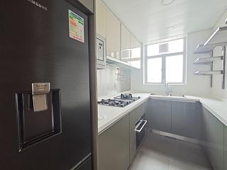 Sai Ying Pun - Island Crest 02