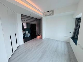 West Kowloon - Sorrento 05