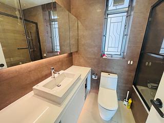 West Kowloon - Sorrento 06